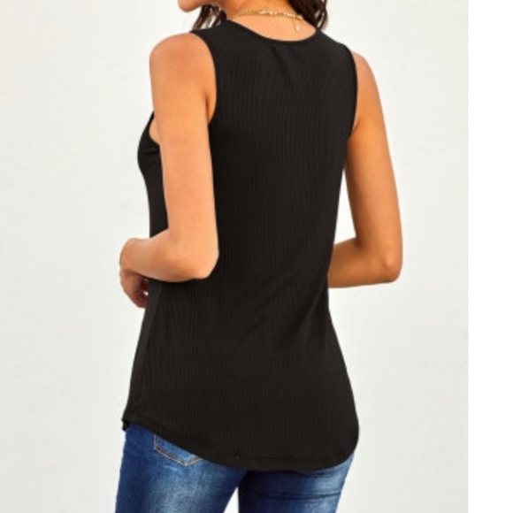 3 Button Ribbed Tank - Picture 2 of 3